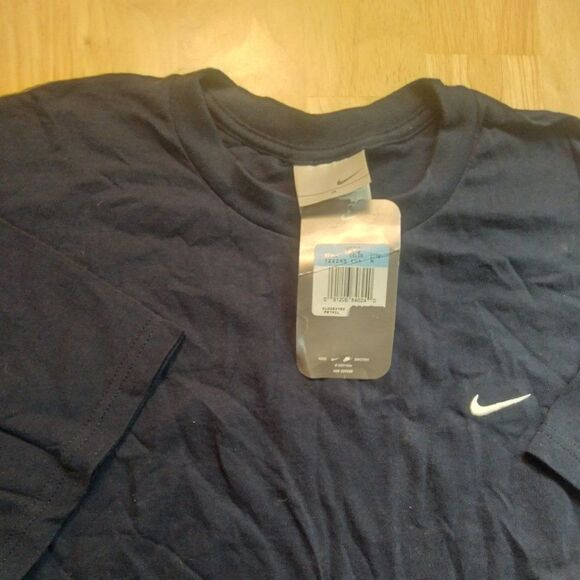 NWT Vintage Nike Small Swoosh Logo T-Shirt - Picture 1 of 8